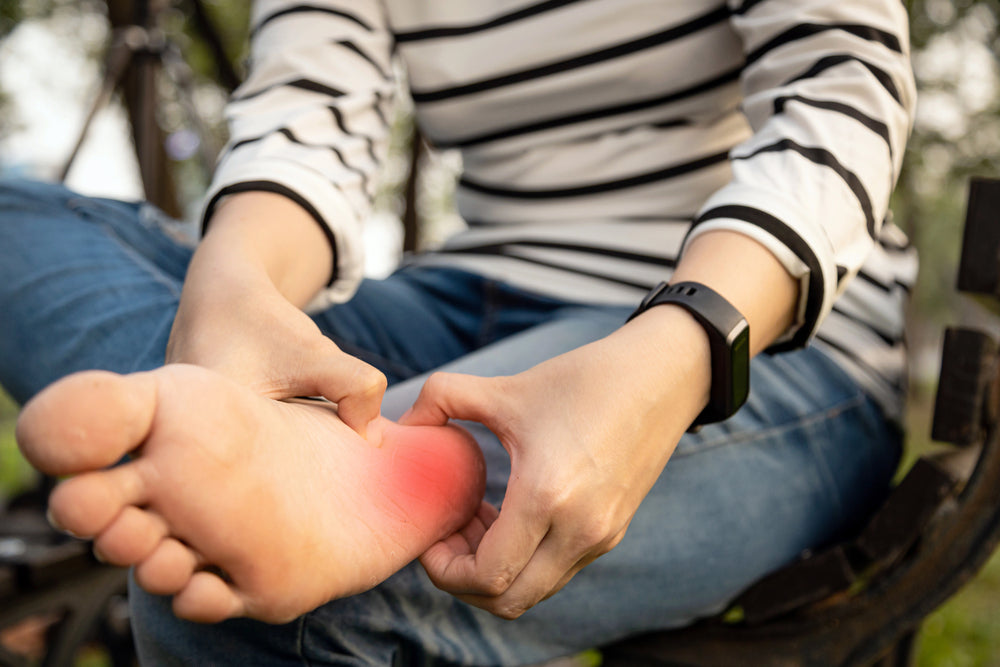 Plantar Fasciitis: Causes, Symptoms, Signs & Treatment Options